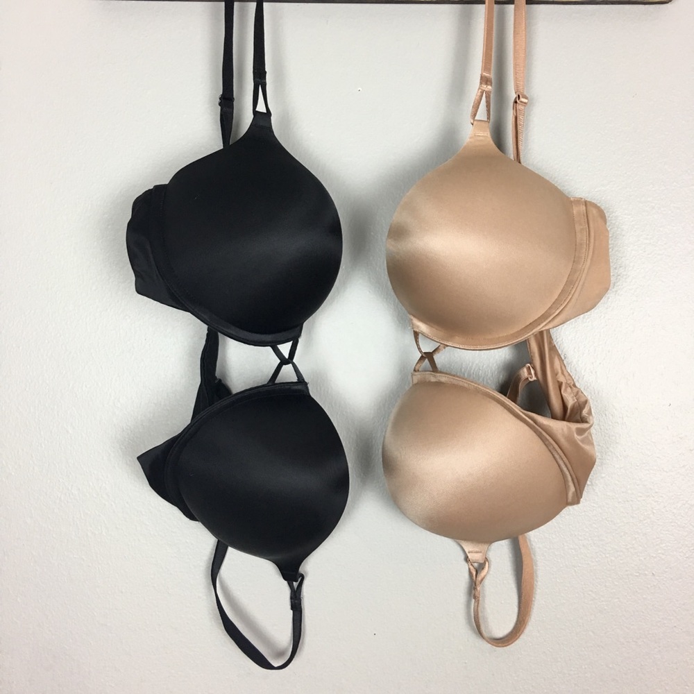 SOLD SOLDVictoria’s Secret Miraculous Plunge - Picture 2 of 5